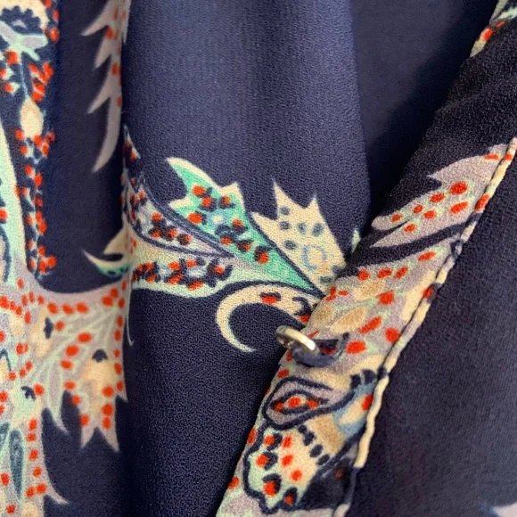 Tunic size Large - Picture 3 of 4